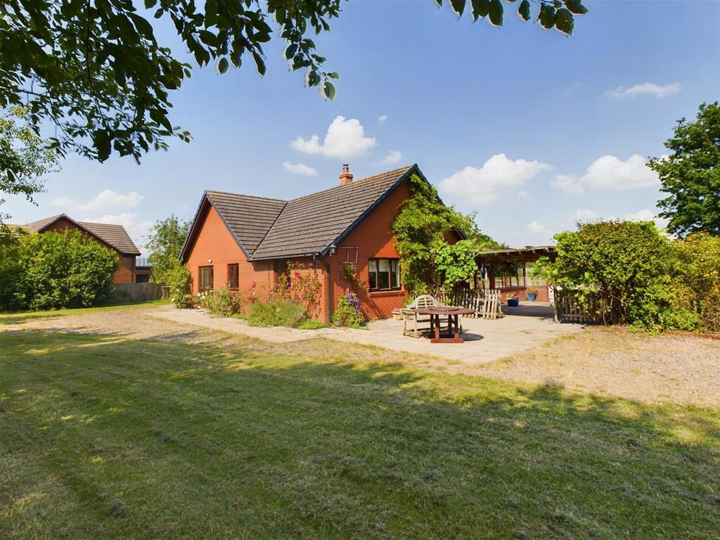 CAM01555 G0-PR0040-STILL019.jpg