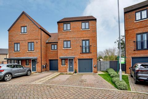 25 Badger Way, Brampton, Huntingdon, PE28 4GZ