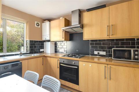 3 bedroom apartment to rent - Buxton Drive, London E11