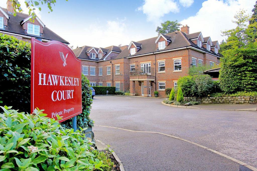 Hawkesley Court, Watford Road WD7 3 bed flat to rent £2,750 pcm (£635 pw)