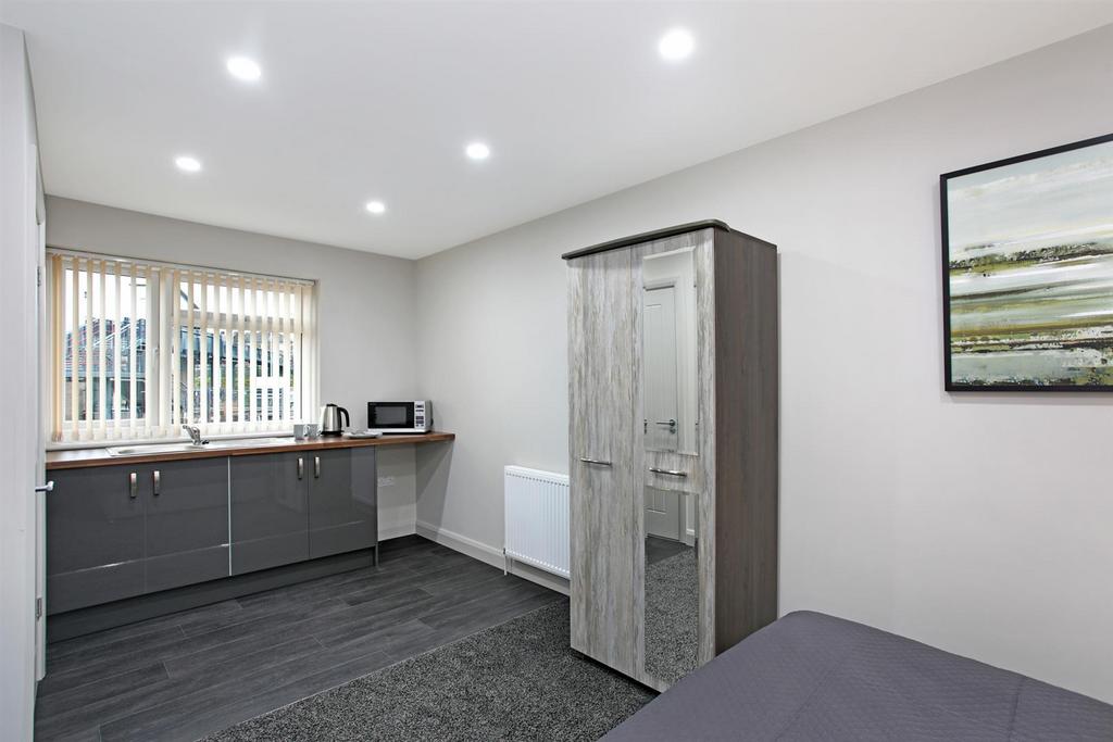 4 Gas House Yard.25.Photoneg co uk.JPG
