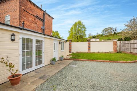 4 bedroom semi-detached house for sale, Parkside, Llanidloes Road, Newtown