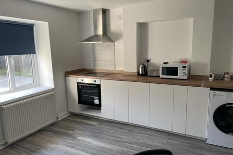 4 bedroom end of terrace house to rent, Newcastle Terrace, Durham