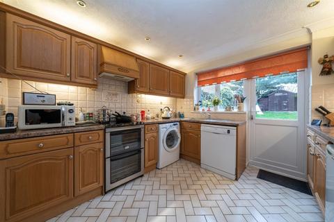 38 Botley Road, Hemel Hempstead, HP2 7JL