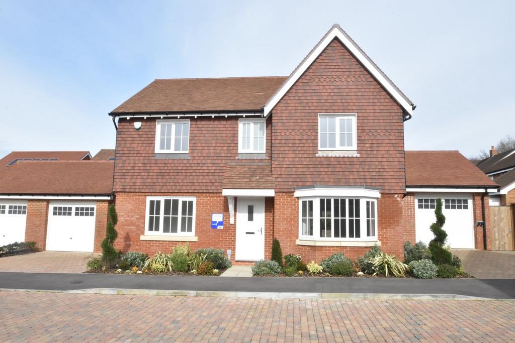 Ham Lane, Lenham, Maidstone, ME17 4 bed detached house for sale £585,000
