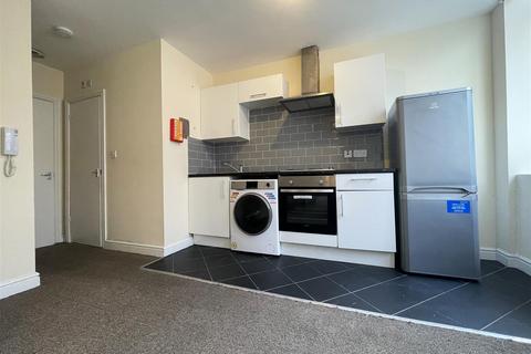 Studio to rent, Charles Street, Leicester, LE1