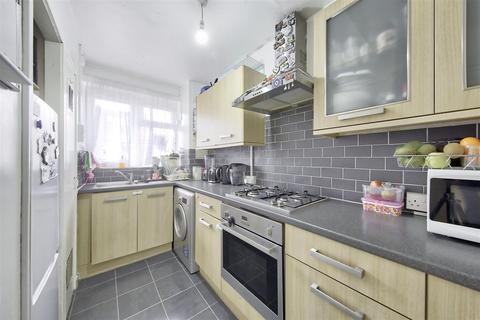 1 bedroom apartment for sale, Crownstone Road, Brixton SW2