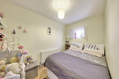 1 bedroom apartment for sale, Crownstone Road, Brixton SW2
