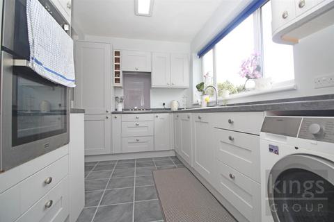 42 Hillside Crescent, Cheshunt, Waltham Cross, EN8 8PW