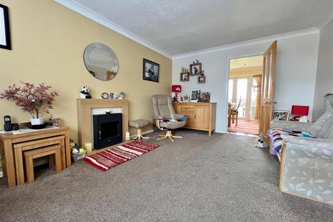 86 Dunkirk Road, Burnham-on-crouch, CM0 8LG
