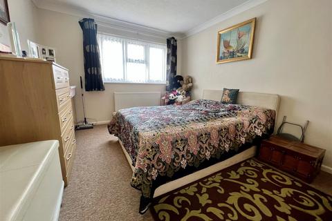 86 Dunkirk Road, Burnham-on-crouch, CM0 8LG