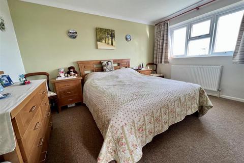 86 Dunkirk Road, Burnham-on-crouch, CM0 8LG