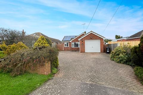 4 bedroom bungalow for sale, Wivenhoe Road, Alresford, Colchester, CO7