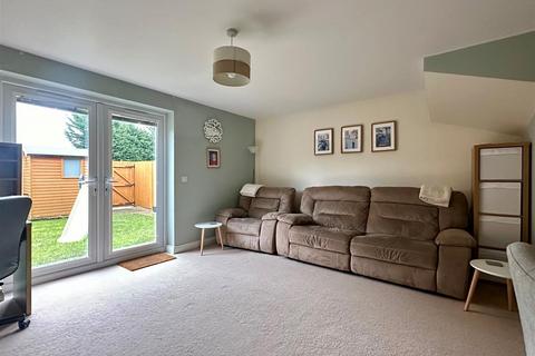 3 bedroom end of terrace house for sale, Ebor Court, Off Thanet Road