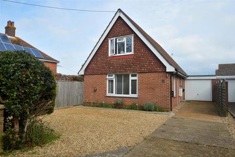 3 bedroom detached house for sale, Amos Hill, Totland