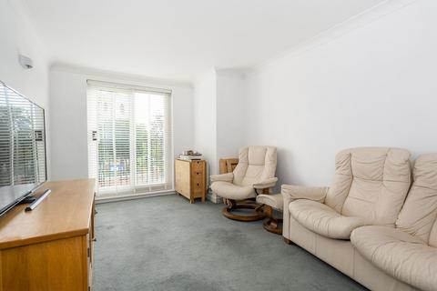 1 bedroom apartment for sale, Church Street, Walton-on-Thames, KT12