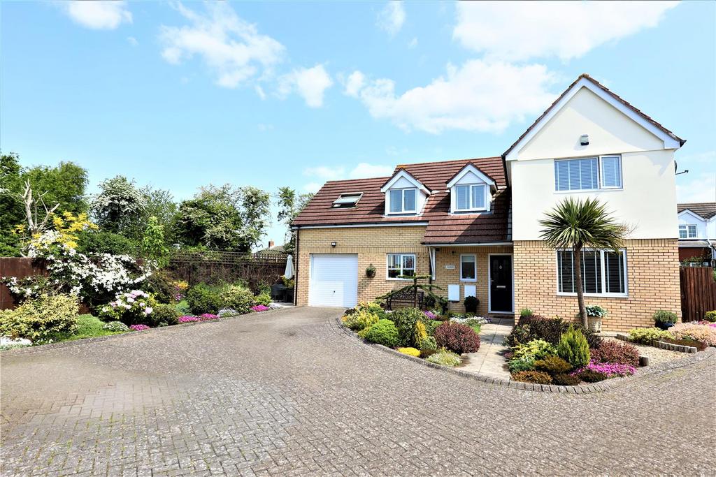 Fonmon Road, Rhoose, Vale of CF62 3DZ 4 bed detached house