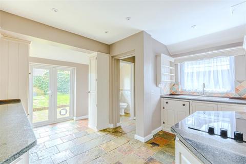 3 bedroom semi-detached house for sale, High Street, Ninfield,