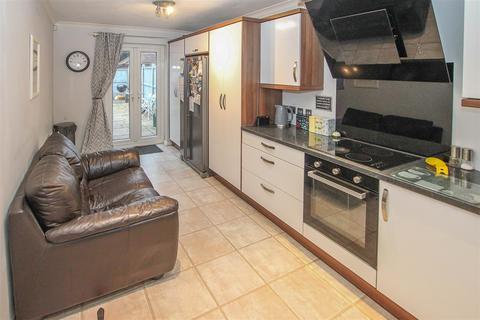 3 bedroom terraced house for sale, Swan Walk, Kelvedon Hatch, Brentwood