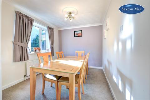 8 Willow Crescent, Chapeltown, Sheffield, S35 1QS