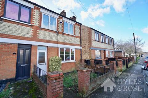 3 bedroom semi-detached house for sale, Sproughton Road, Ipswich