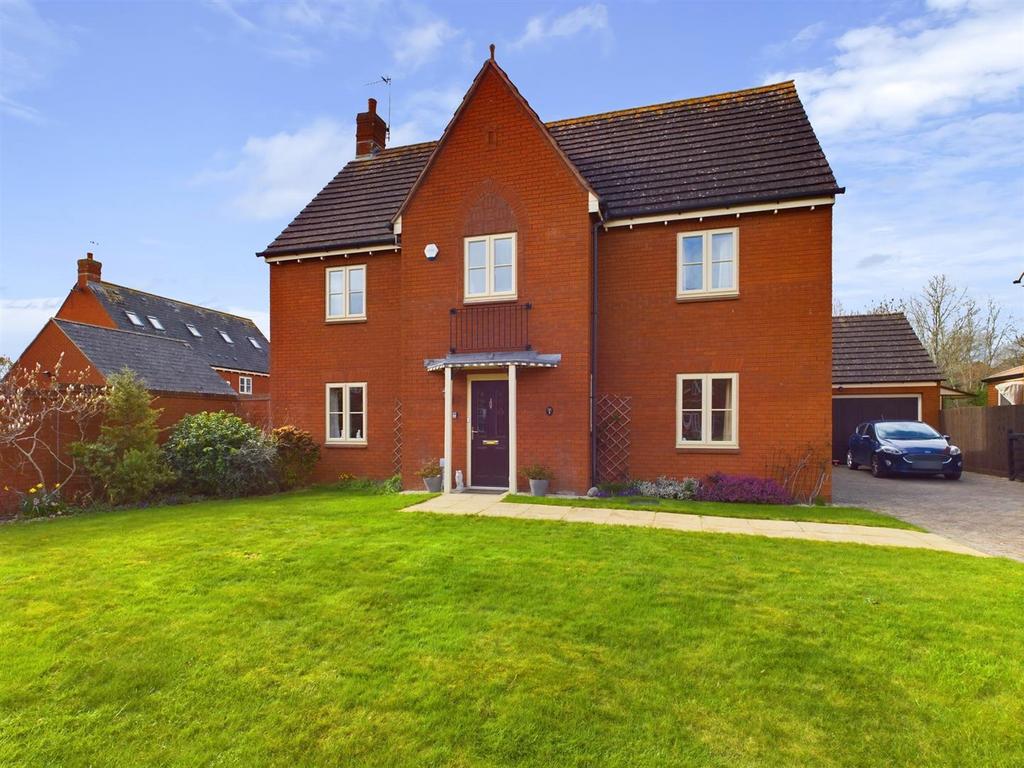 The Anchorage, Hempsted, Gloucester 4 bed detached house for sale £