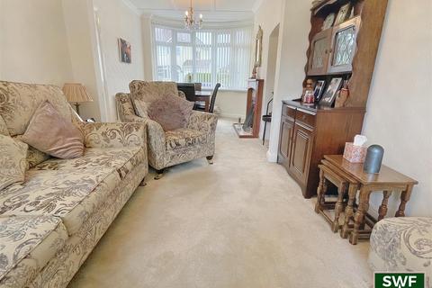 8 Derby Avenue, Wolverhampton, WV6 9JR