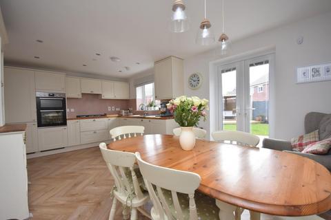 4 bedroom house for sale, 47 Melrose Walk, Sully, CF64 5WD