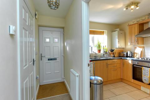 3 bedroom townhouse for sale, Barber Close, SY11 2UE