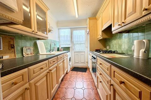 17 Sanctuary Gardens, Stanford-le-hope, SS17 7EE