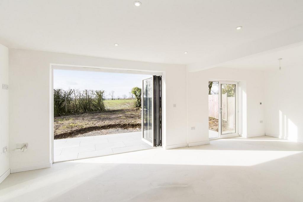 Day Room &amp; Dining Room