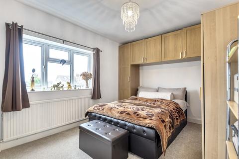 2 bedroom apartment for sale, Station Road, Gerrards Cross SL9