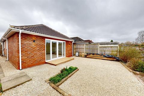 2 bedroom semi-detached bungalow for sale - Crawford Close, Leamington Spa