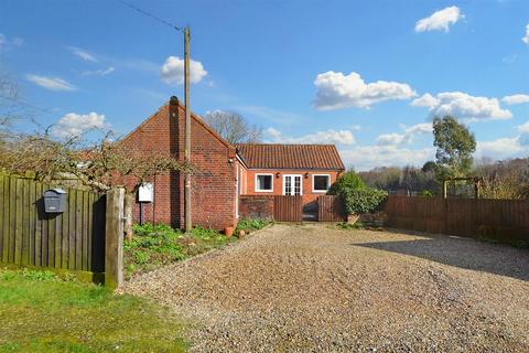 6 bedroom barn conversion for sale, Long Lane, Colby, Norwich