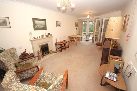 2 bedroom retirement property for sale, Cwrt Brynteg, Station Road, Radyr, Cardiff