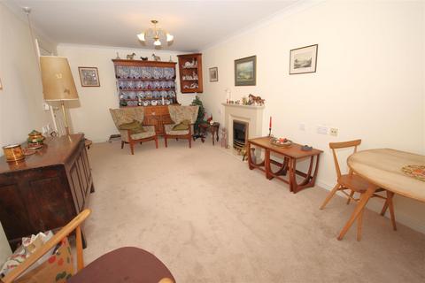 2 bedroom retirement property for sale, Cwrt Brynteg, Station Road, Radyr, Cardiff