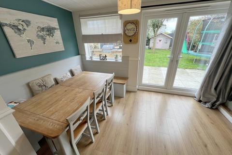 92 Alder Road, Poole, BH12 2AH