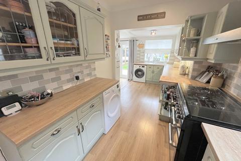92 Alder Road, Poole, BH12 2AH