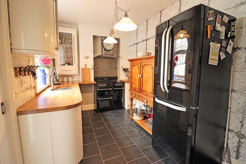 4 bedroom terraced house for sale, Skipton Road, Earby, BB18