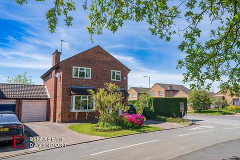 4 bedroom detached house for sale, Denewood Way, Kenilworth