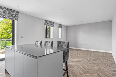 2 bedroom apartment for sale, Green Close, Brookmans Park, Hatfield