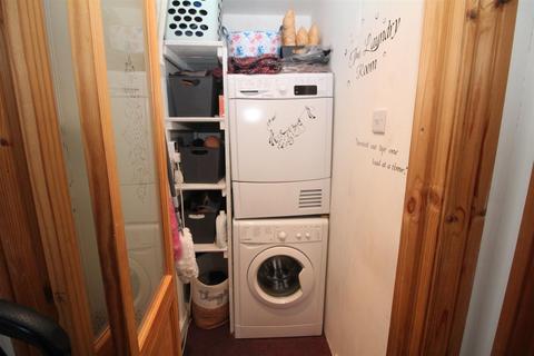 6 Acre Lane, Eccleshill, Bradford, BD2 2EH