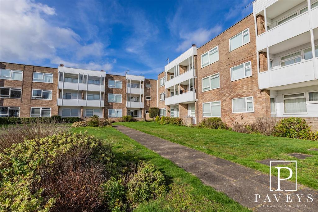 COMMUNAL GARDENS &amp; PARKING