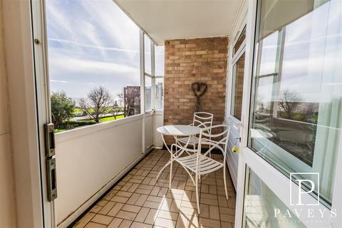 3 bedroom flat for sale, The Esplanade, Frinton-On-Sea