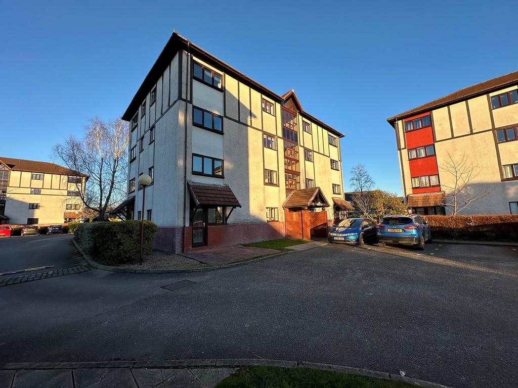Dunbar Road, Ingol, Preston, PR2 2 bed apartment for sale £70,000