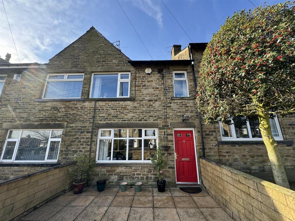 Wade House Avenue, Shelf, Halifax 3 bed terraced house for sale £175,000