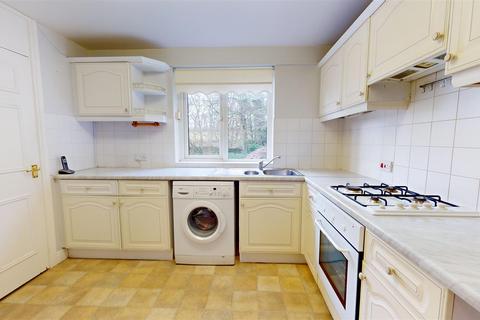 3 bedroom apartment for sale, Woodhall Park, Northowram, Halifax