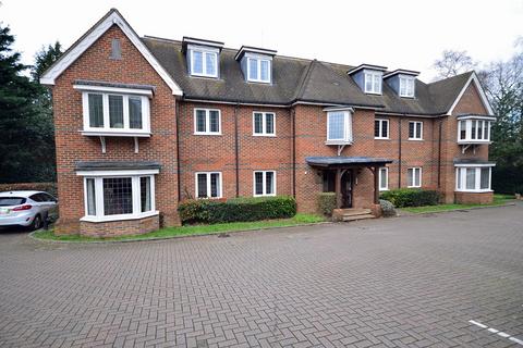 2 bedroom apartment for sale - Cadogan Court, 100 Portsmouth Road, CAMBERLEY, GU15