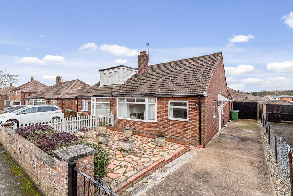Horn Street, Folkestone, CT20 2 bed semidetached bungalow for sale £