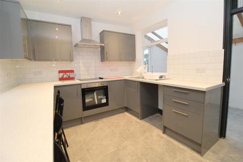 4 bedroom house to rent, St Fagans Street, Cardiff CF11